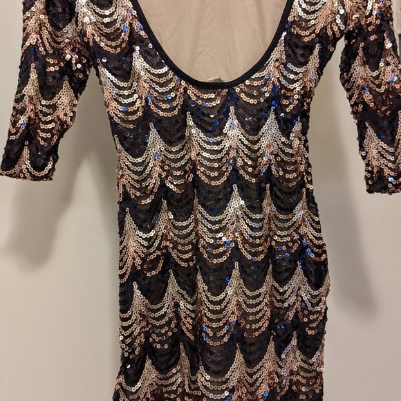 A'GACI Met Gold Mini Dress - Picture 7 of 16